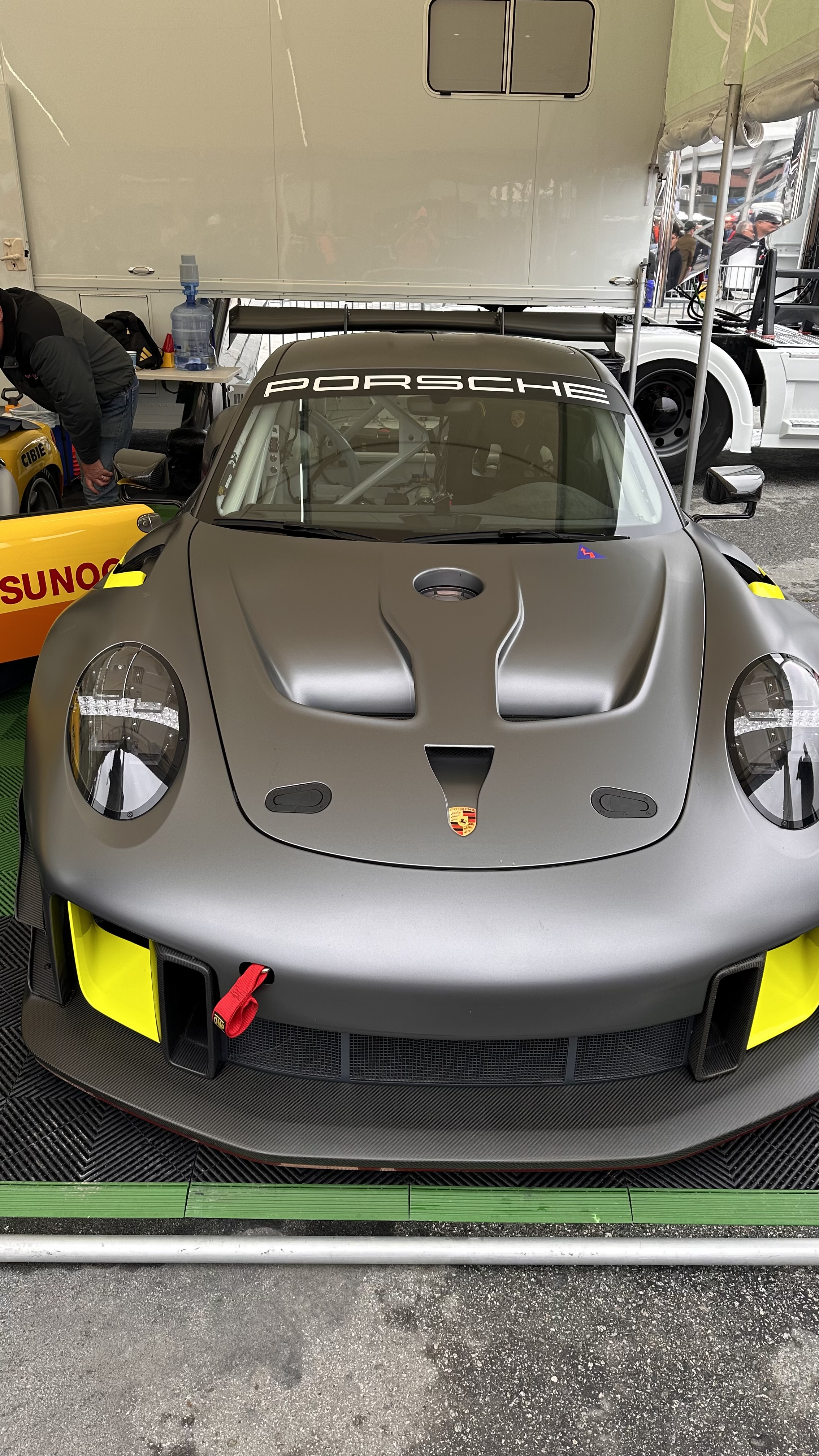 GT2 RS no paddock